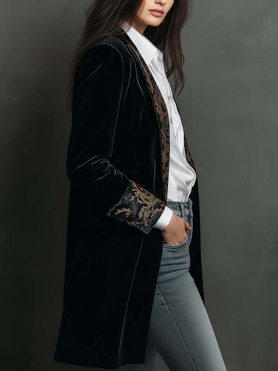 Cristina | Blazer entallado con estampado barroco negro - LolaLenz™