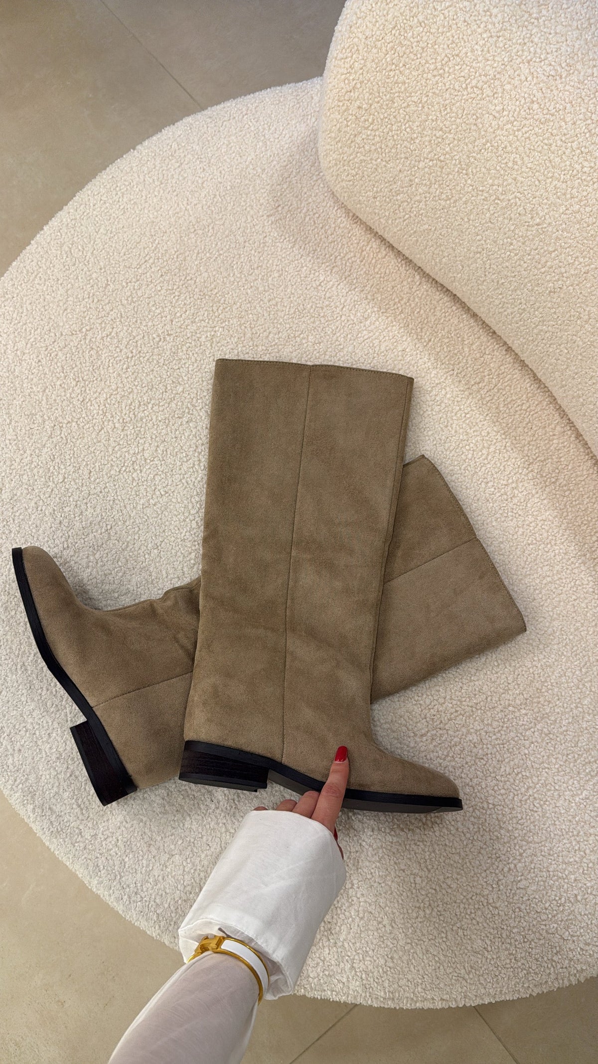 Olivia | Botas de ante caqui - LolaLenz™