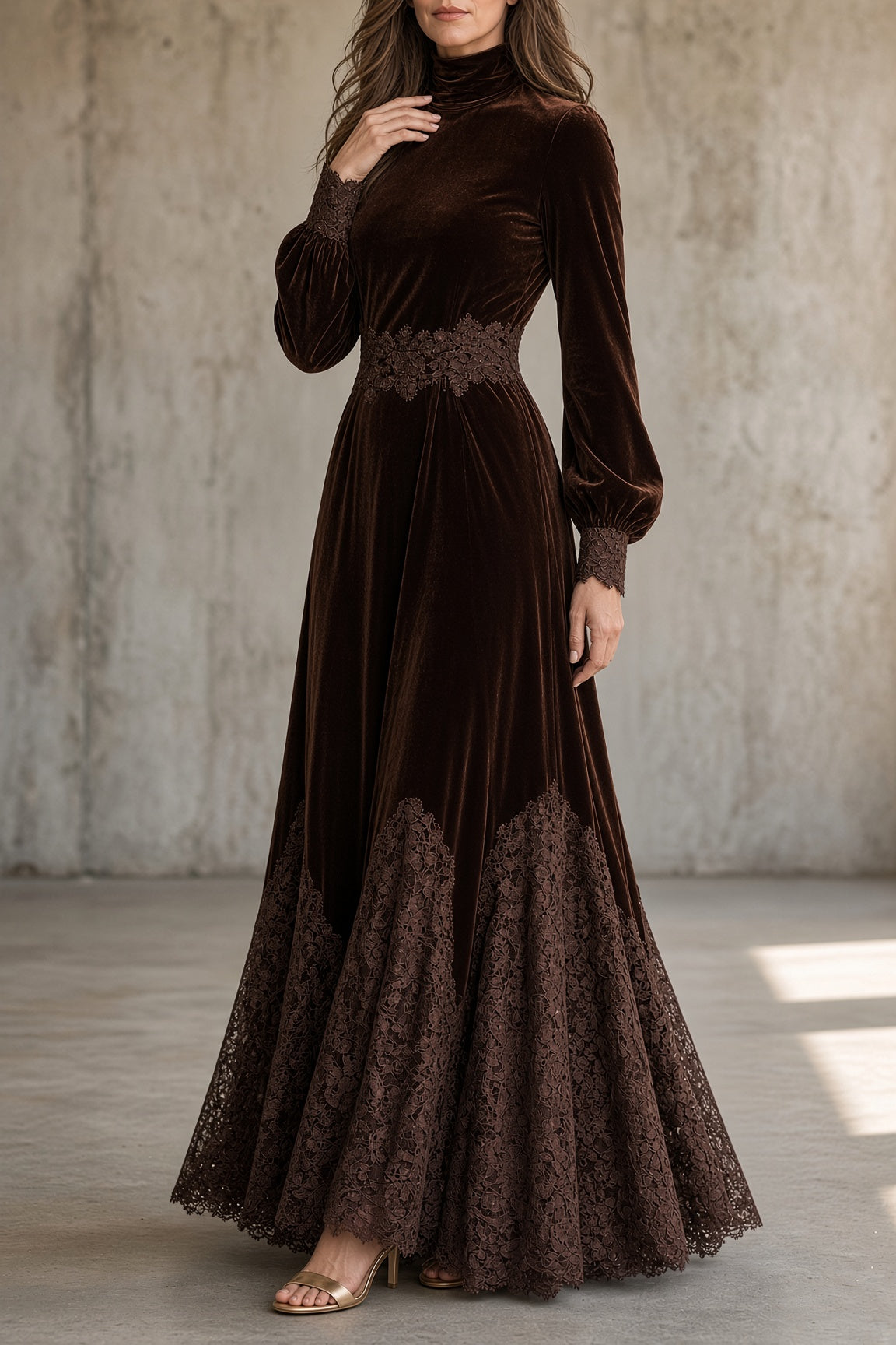 Verona | Vestido maxi de terciopelo con encaje - LolaLenz™