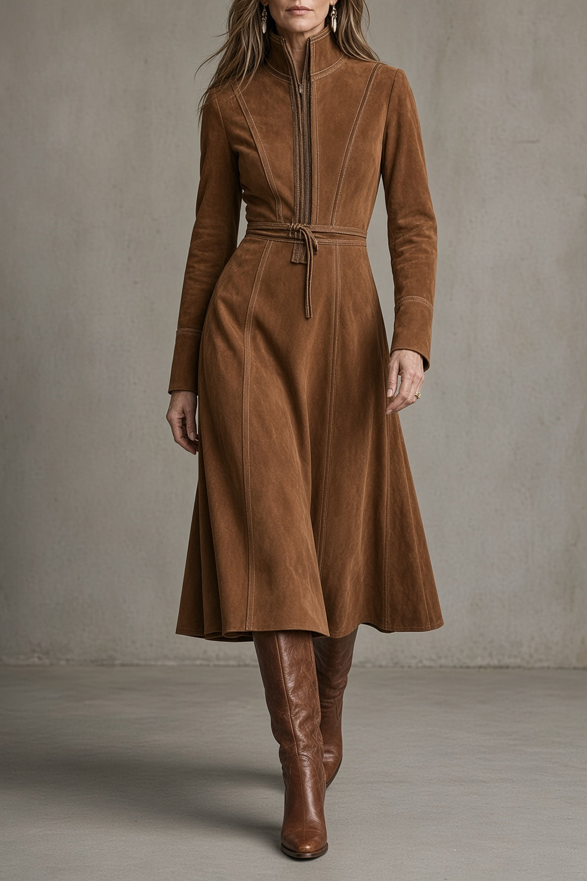 Praga | Vestido vintage con cinturón y cuello alto - LolaLenz™