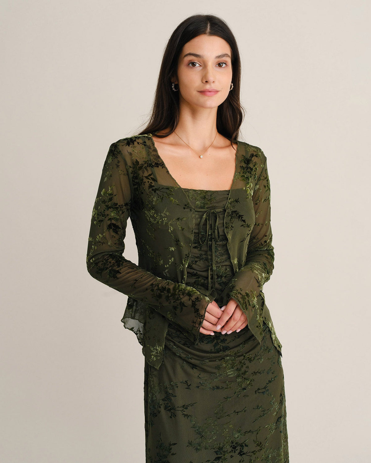 Jacinta | Blusa floral de manga acampanada verde - LolaLenz™