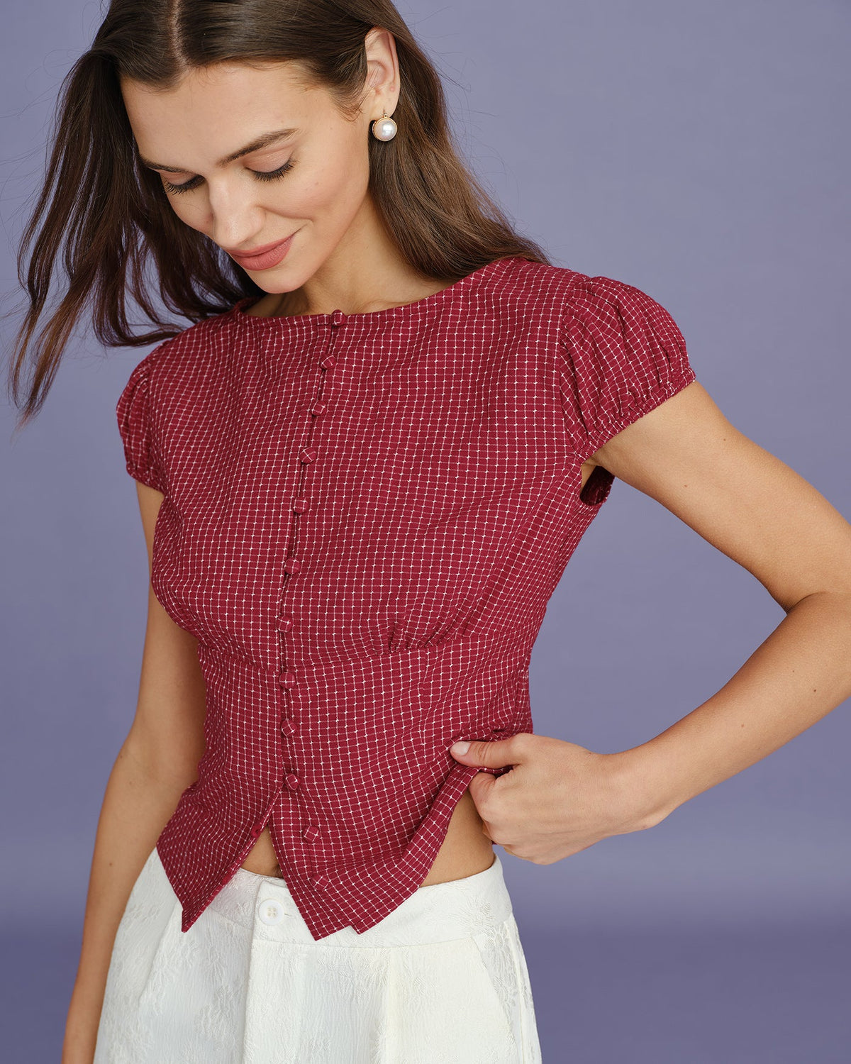 Rocío | Blusa de cuadros con escote barco roja - LolaLenz™