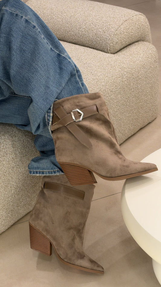 Chiara | Botines con hebilla caqui - LolaLenz™