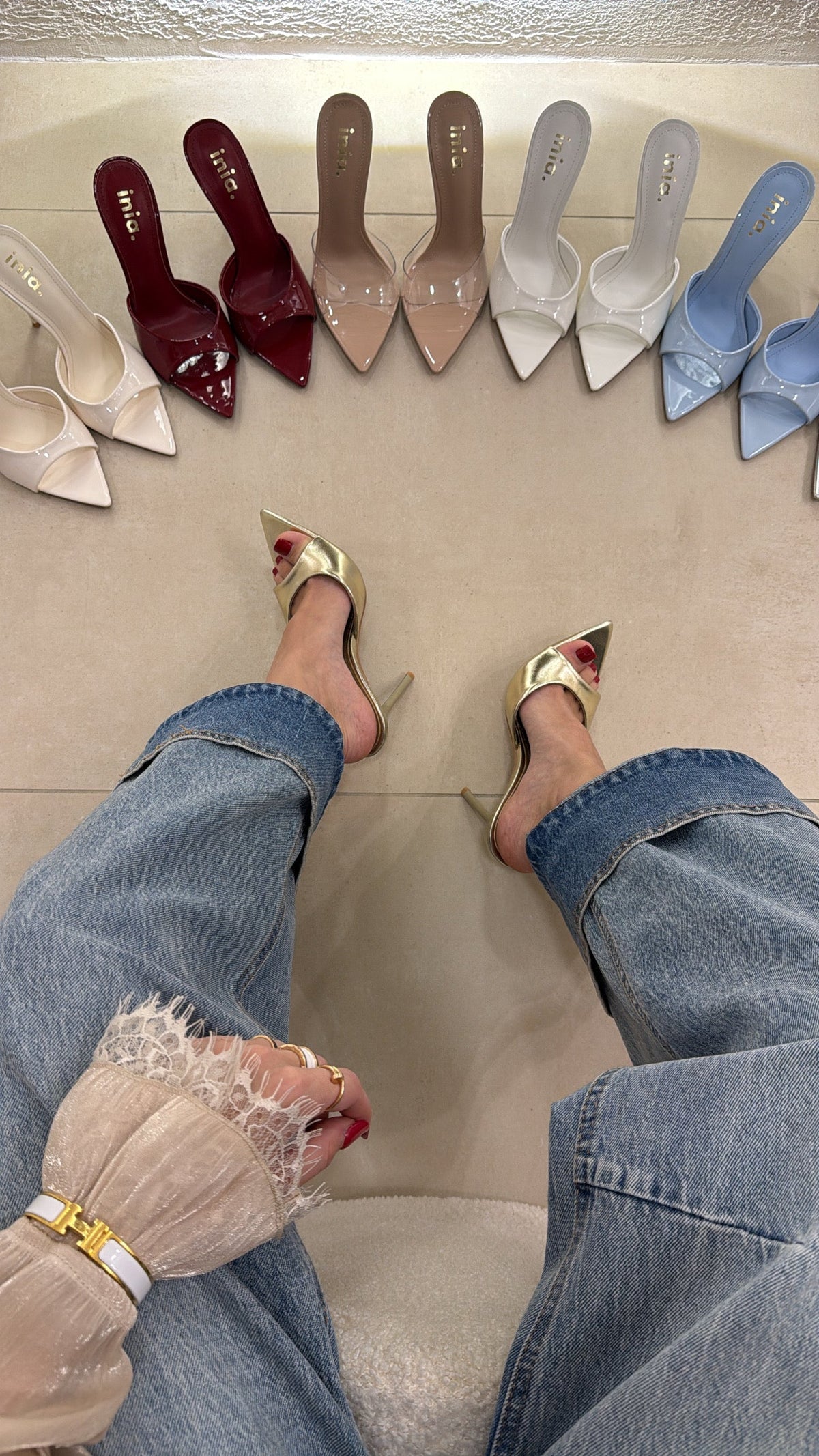 Dalia | Mules dorados en punta - LolaLenz™