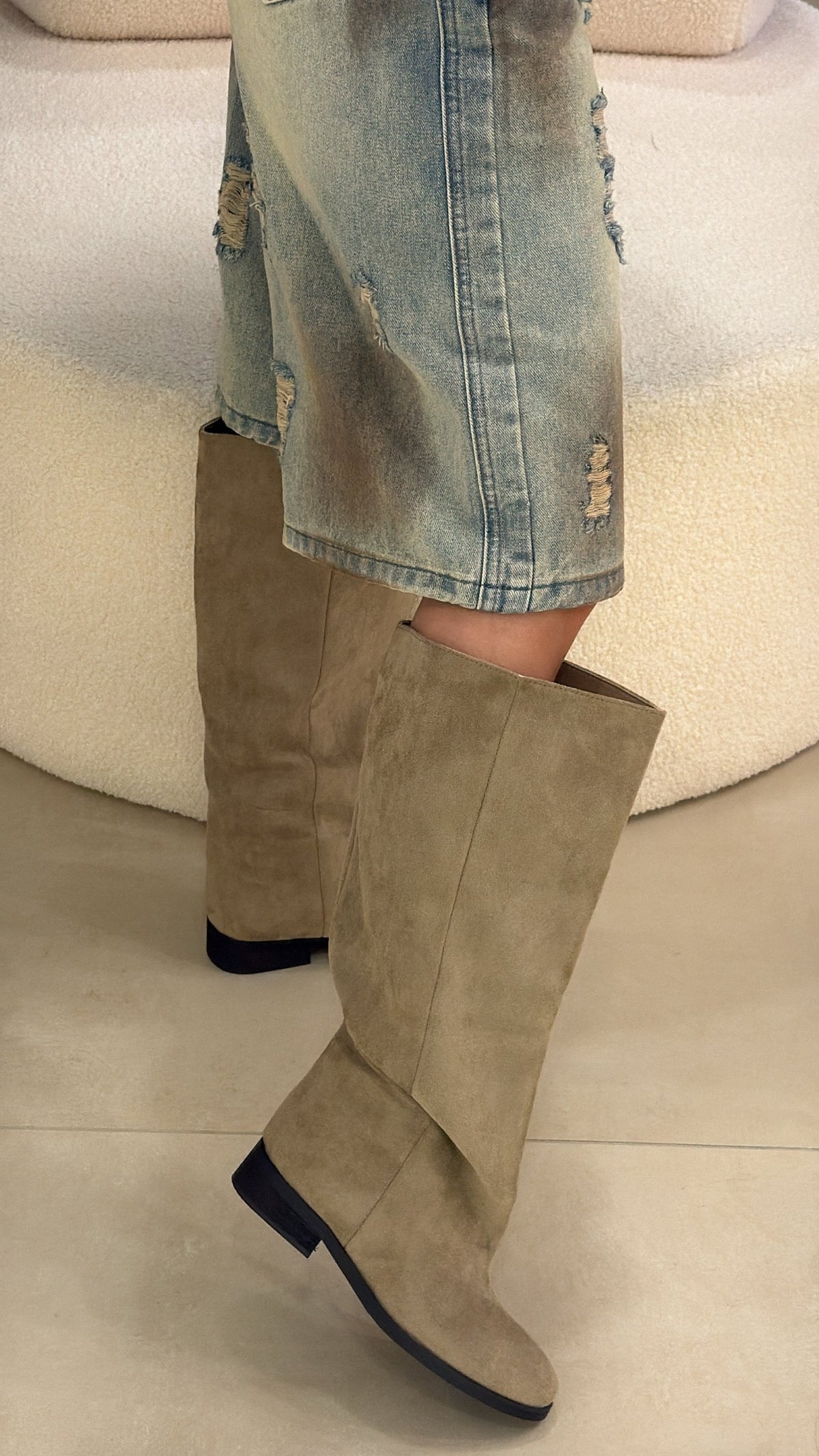 Olivia | Botas de ante caqui - LolaLenz™