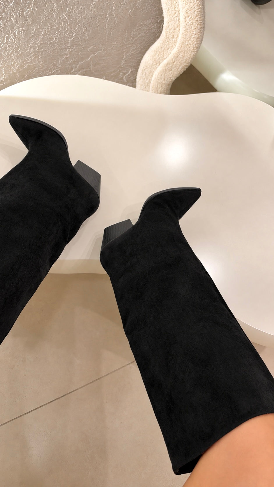Camila | Botas camperas en punta negras - LolaLenz™