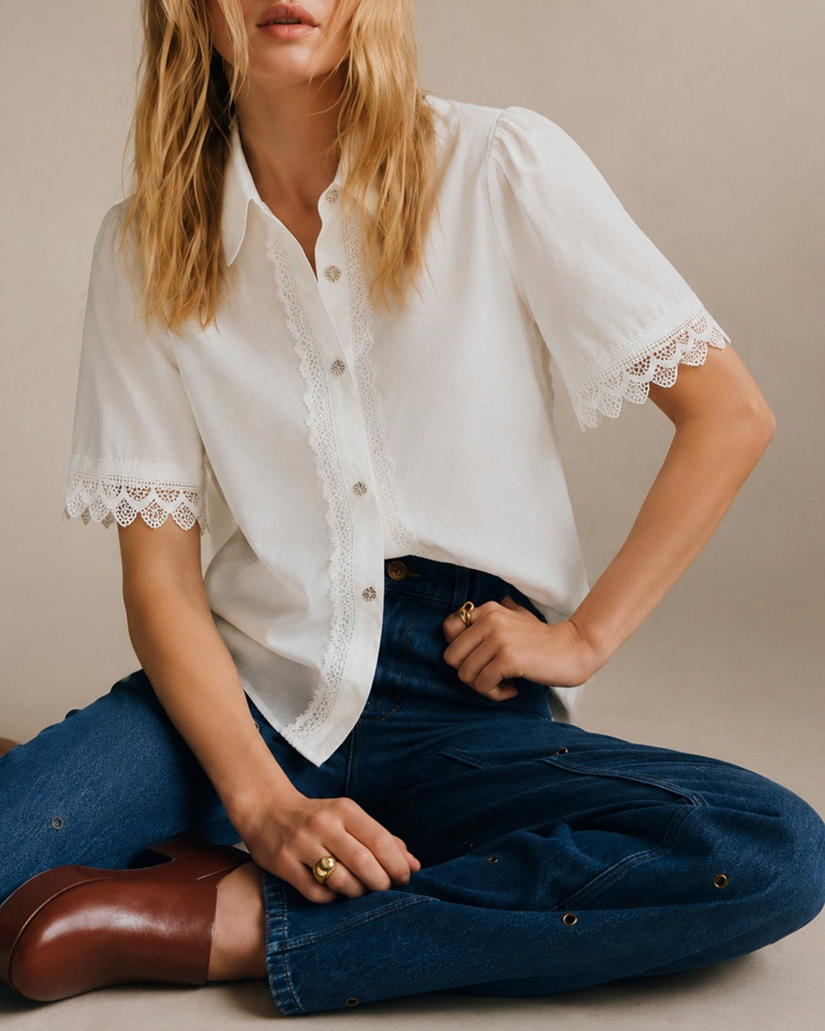 Blanca | Camisa blanca de manga corta con cuello - LolaLenz™